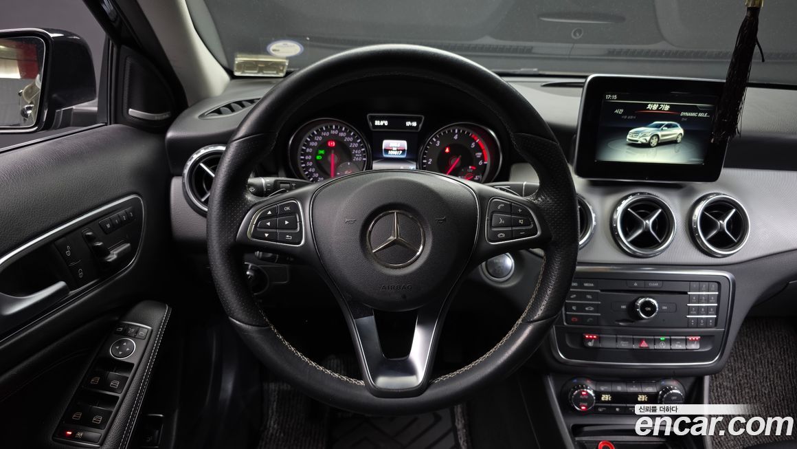 Mercedes-Benz GLA-Class 2017