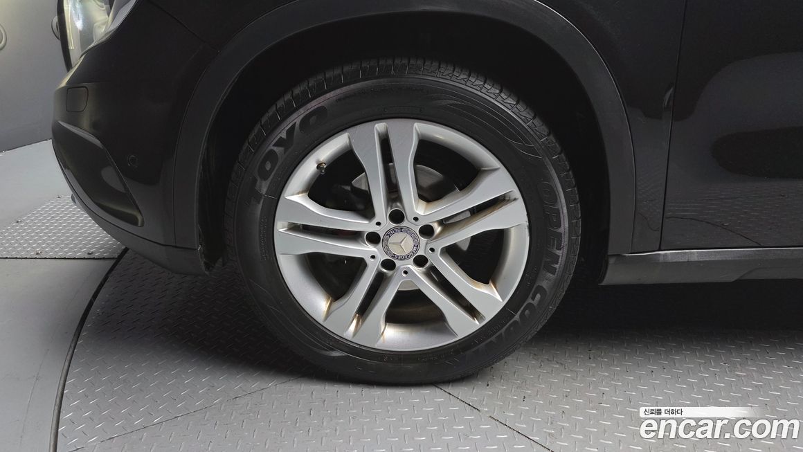 Mercedes-Benz GLA-Class 2017