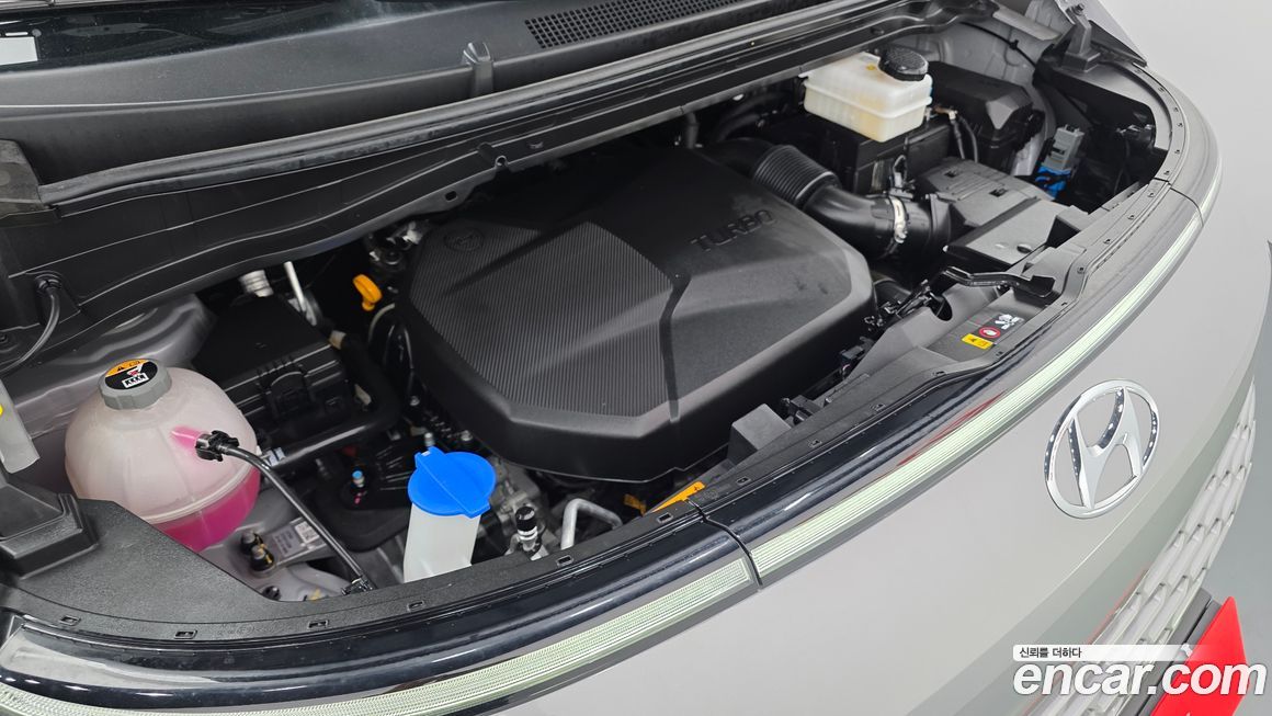 Hyundai Staria 2024