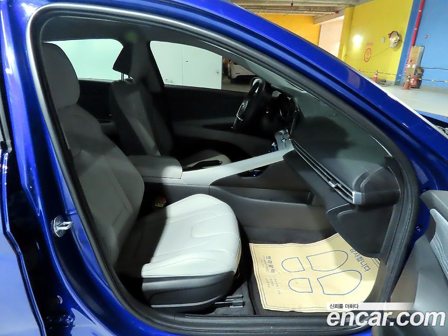 Hyundai AVANTE 2023