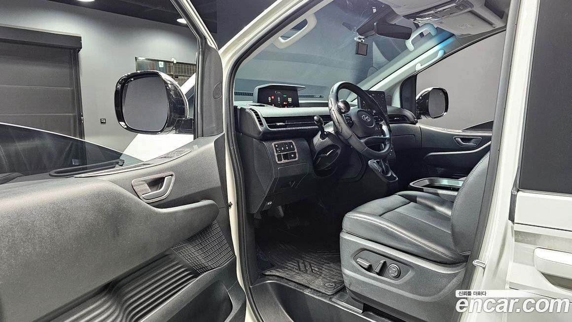 Hyundai Staria 2023