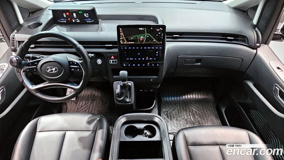 Hyundai Staria 2023