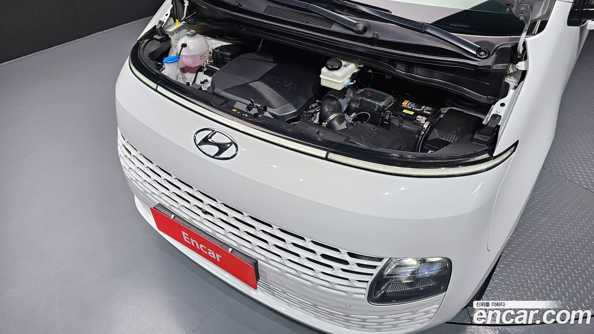 Hyundai Staria 2023