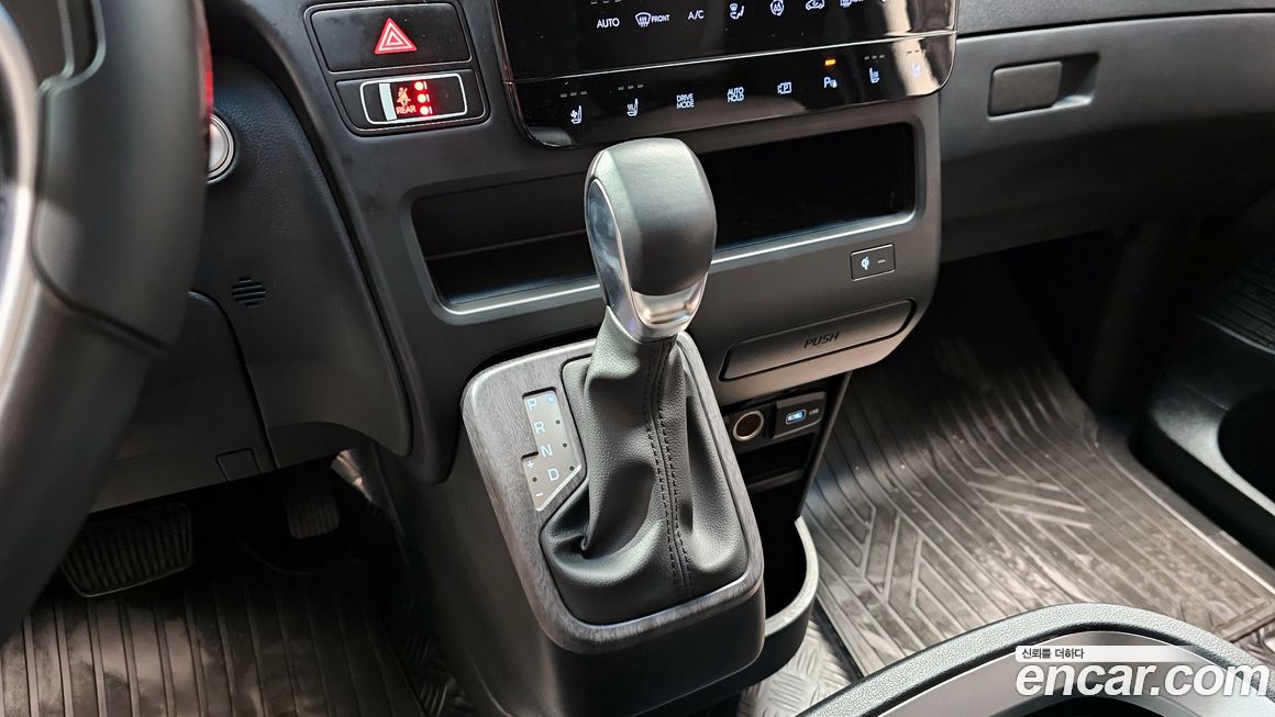 Hyundai Staria 2023