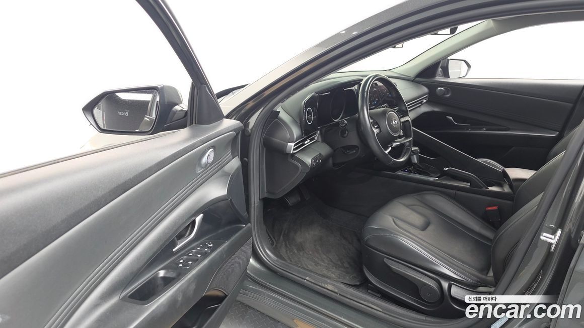 Hyundai AVANTE 2021