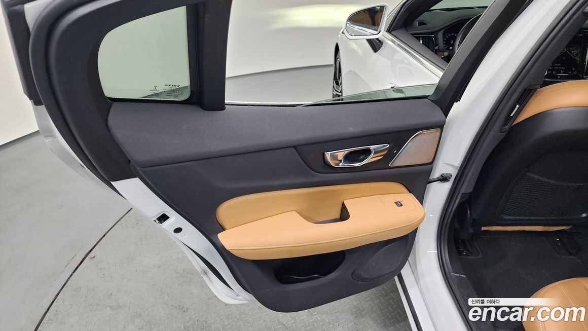 Volvo S60 2022