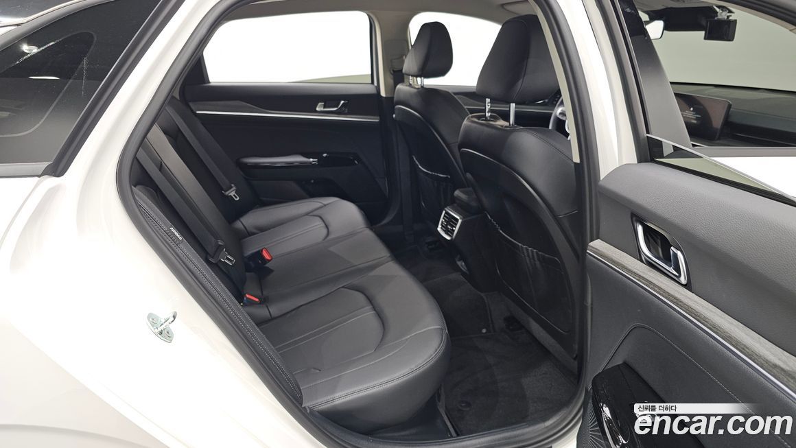 Kia K5 2025