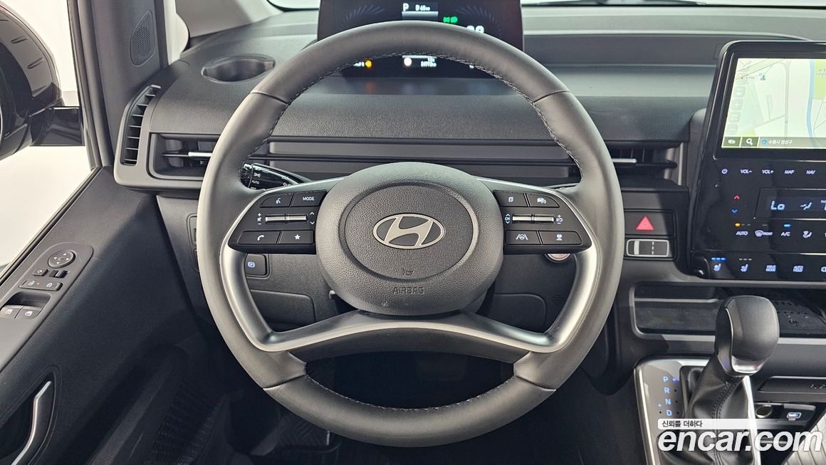 Hyundai Staria 2025