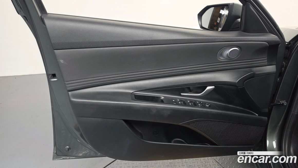 Hyundai AVANTE 2021