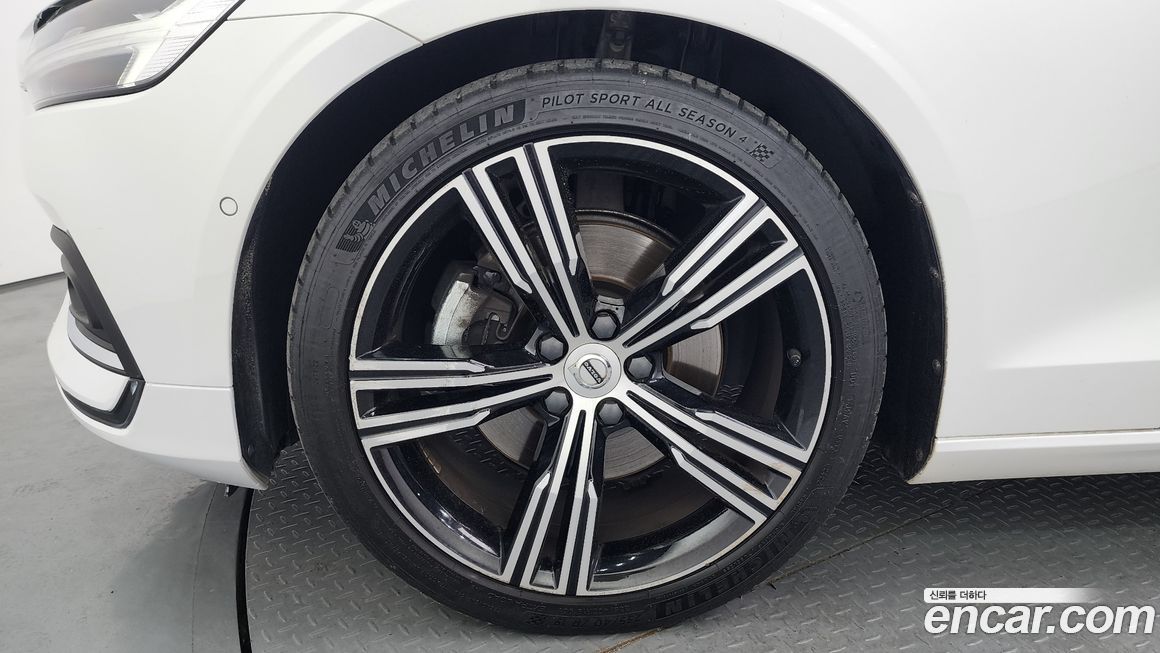 Volvo S60 2022