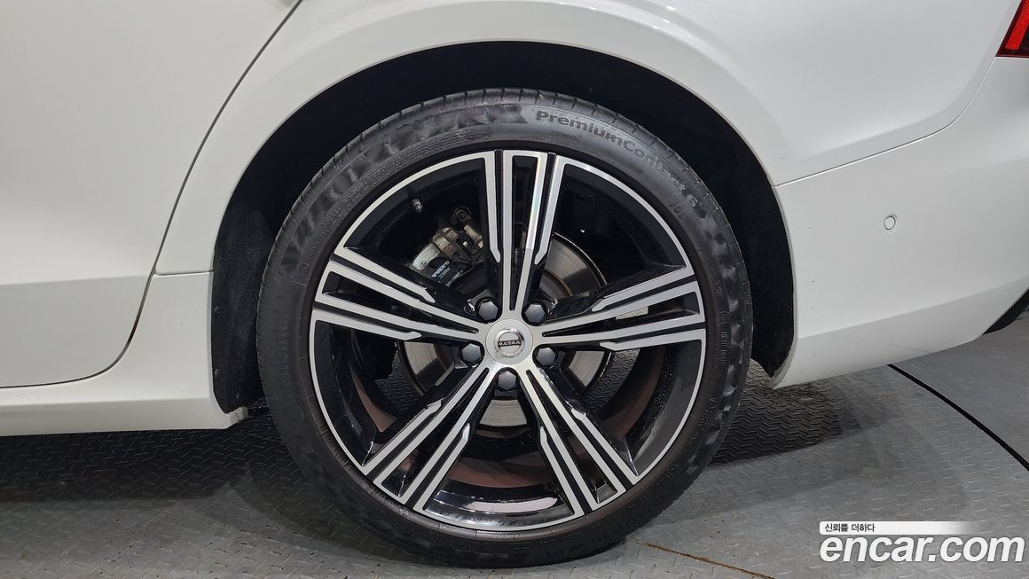 Volvo S60 2022
