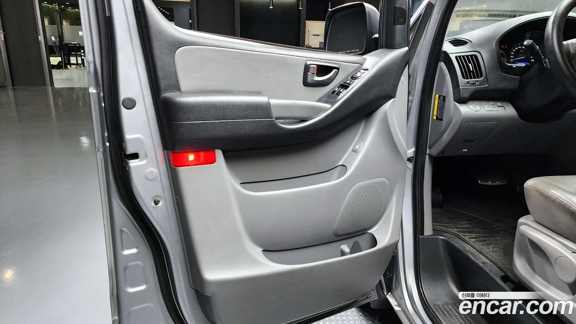 Hyundai Starex 2019