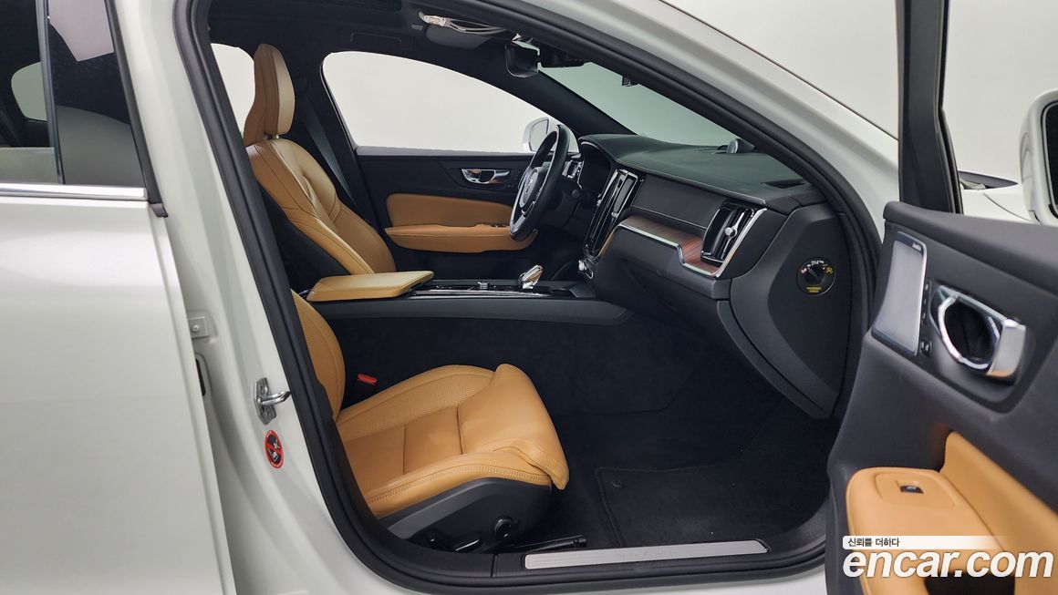 Volvo S60 2022