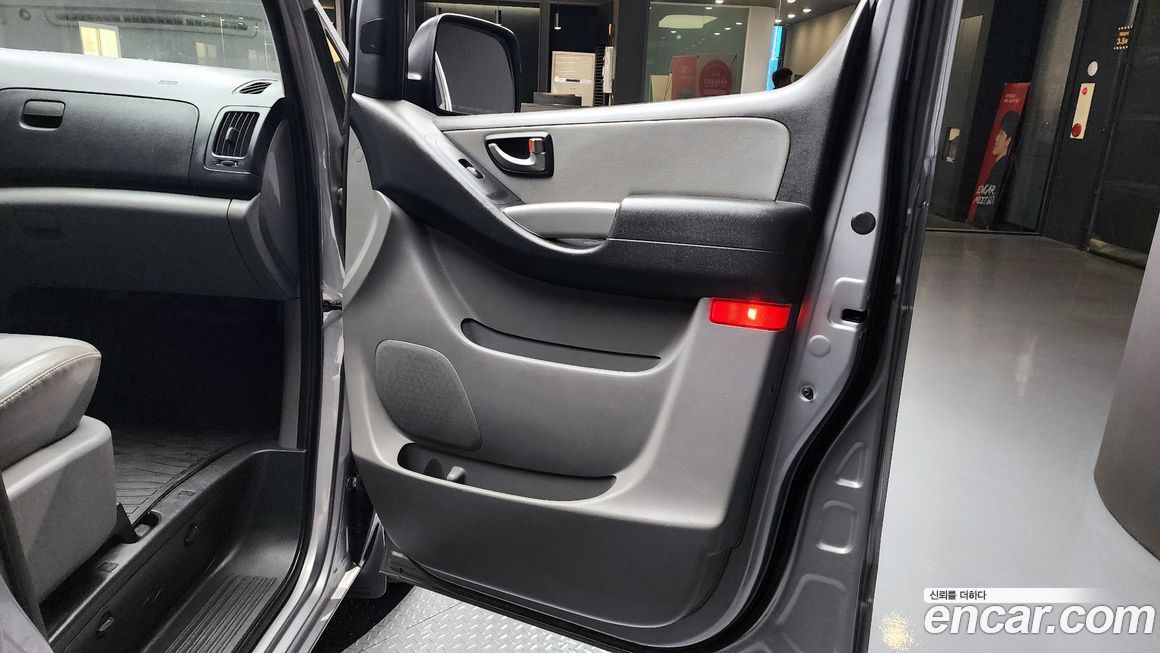 Hyundai Starex 2019