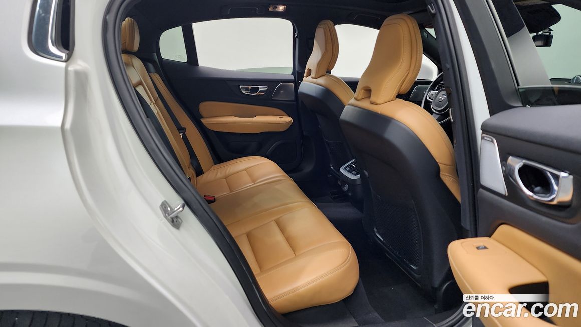 Volvo S60 2022