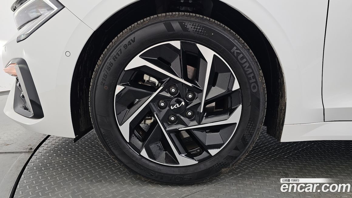 Kia K5 2025