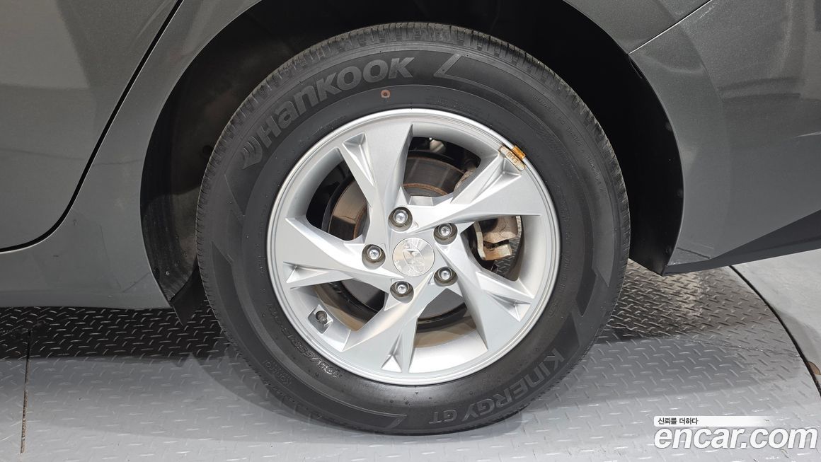 Hyundai AVANTE 2021