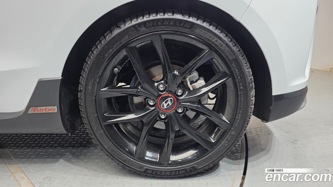 Hyundai Veloster 2019