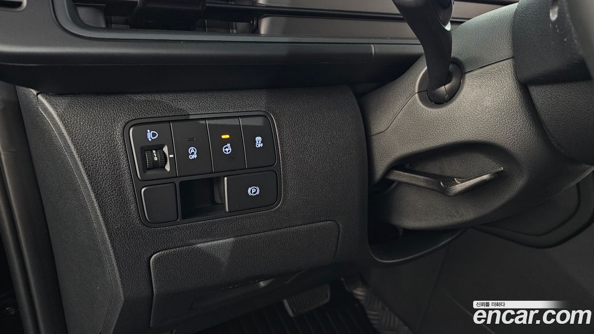 Hyundai Staria 2025