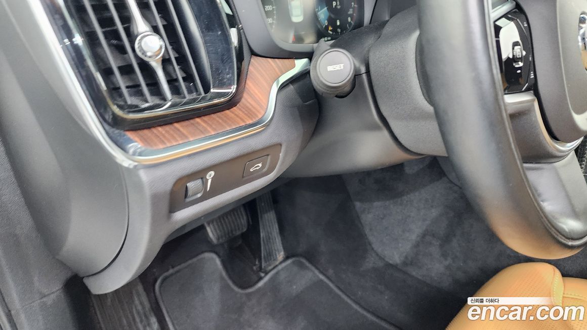 Volvo S60 2022