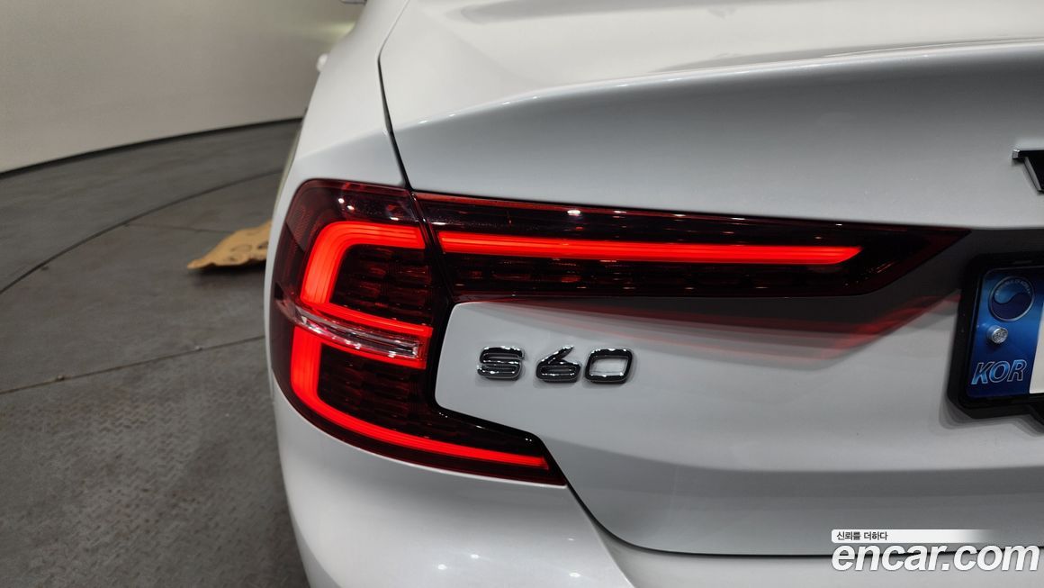 Volvo S60 2022