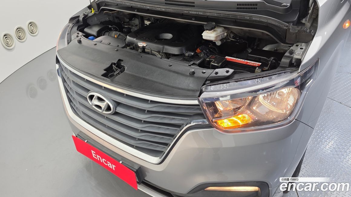 Hyundai Starex 2019