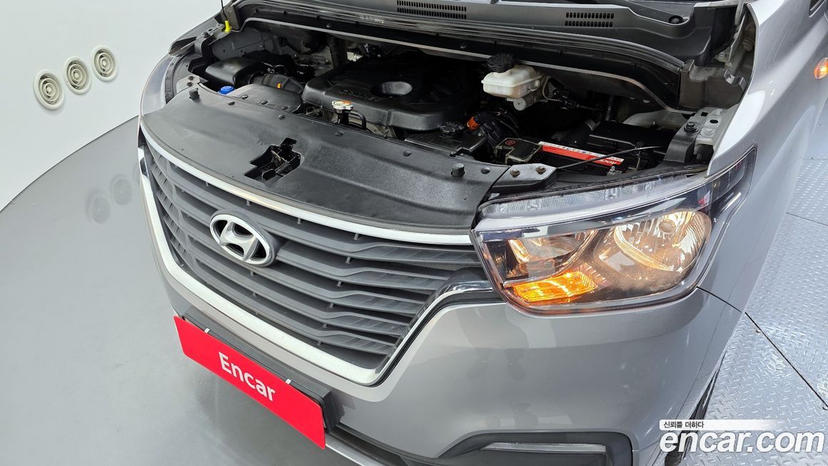 Hyundai Starex 2019
