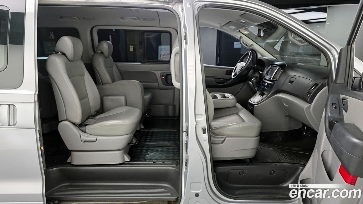 Hyundai Starex 2019