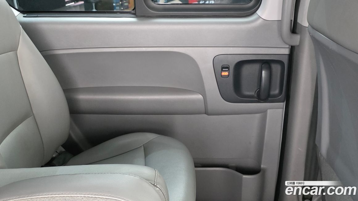 Hyundai Starex 2019
