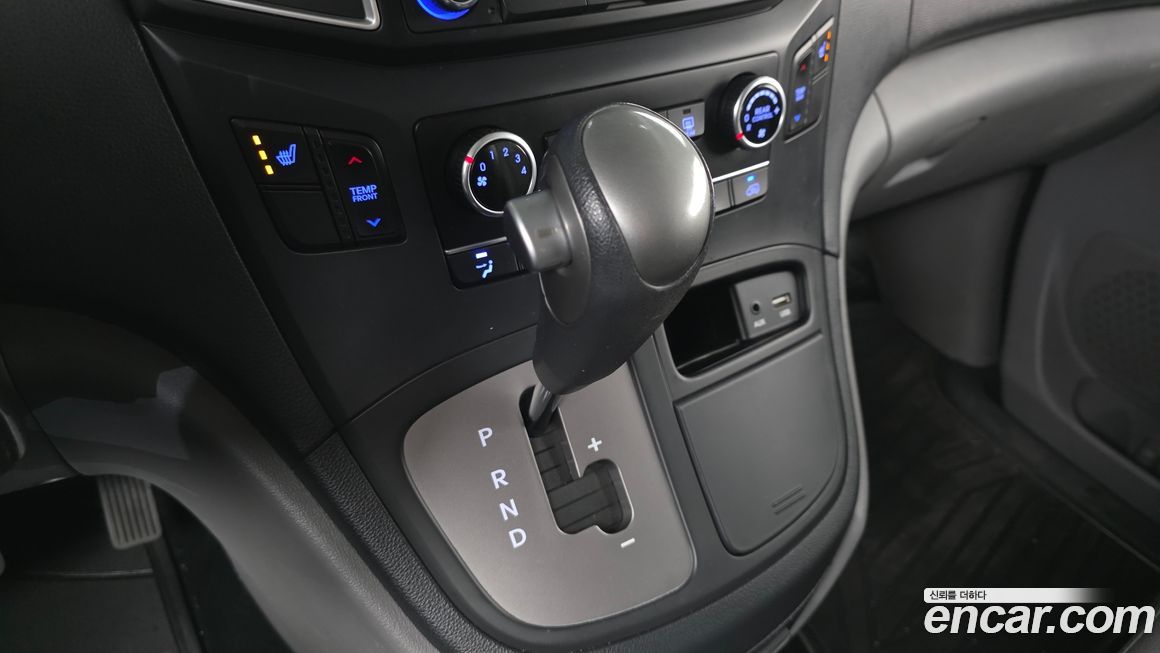 Hyundai Starex 2019
