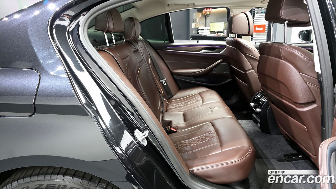 BMW 5-Series 2022