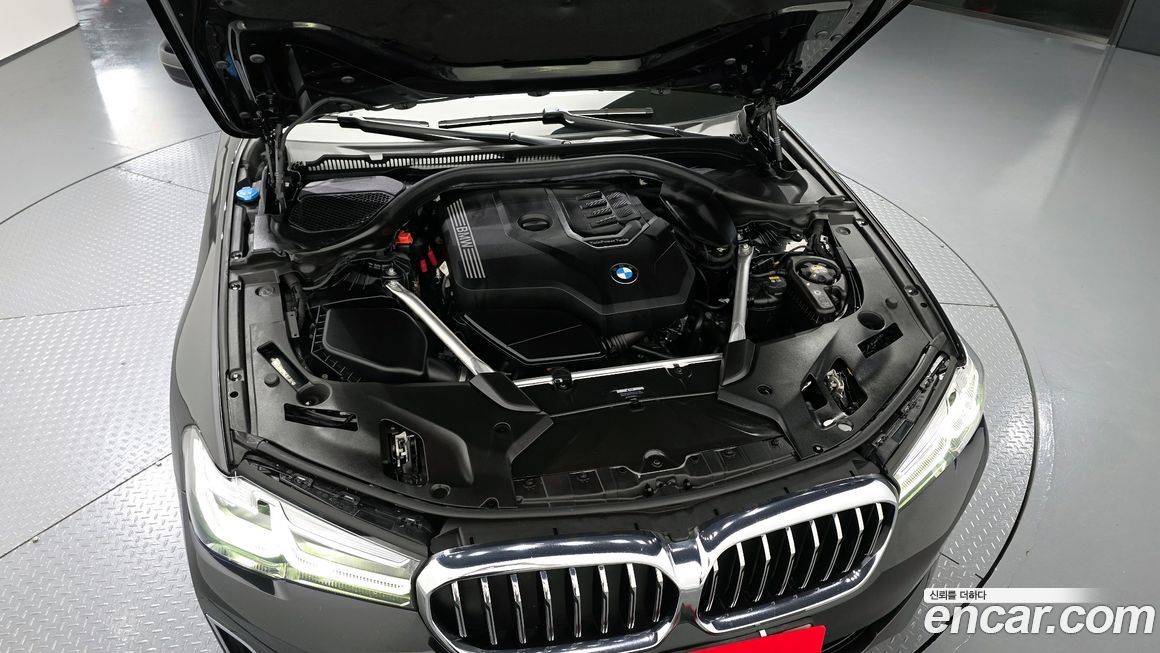 BMW 5-Series 2022