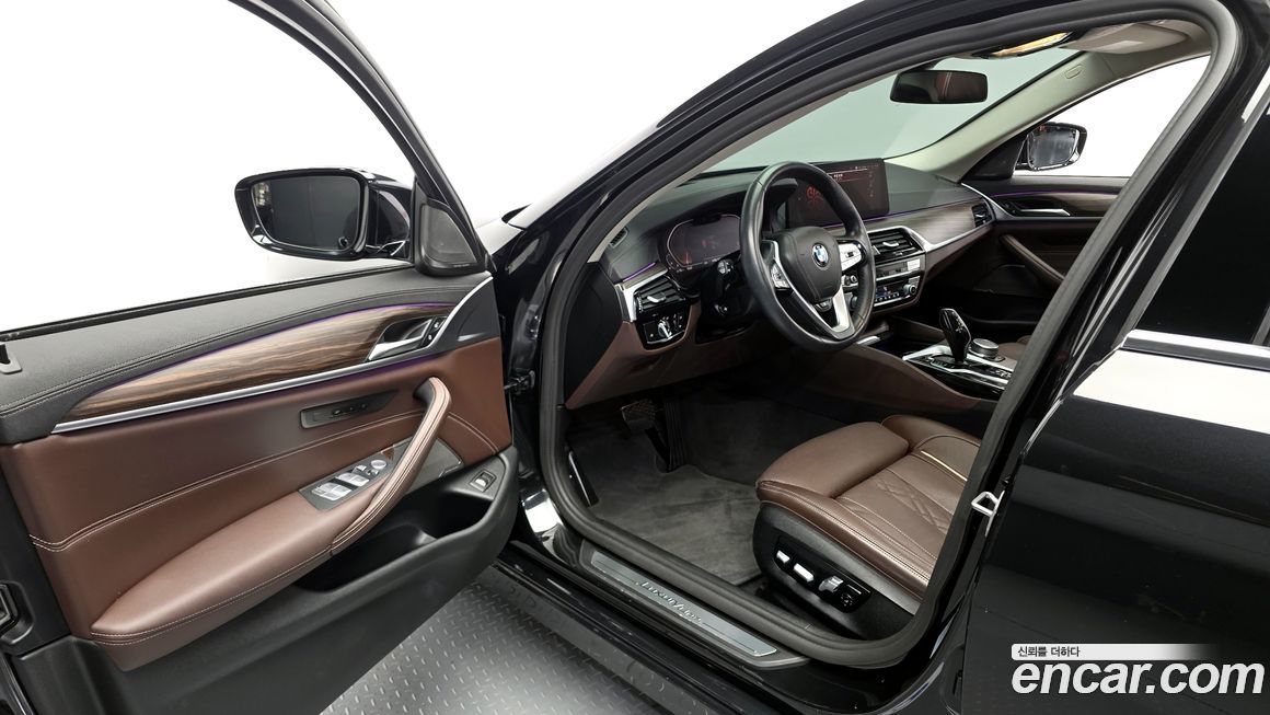 BMW 5-Series 2022
