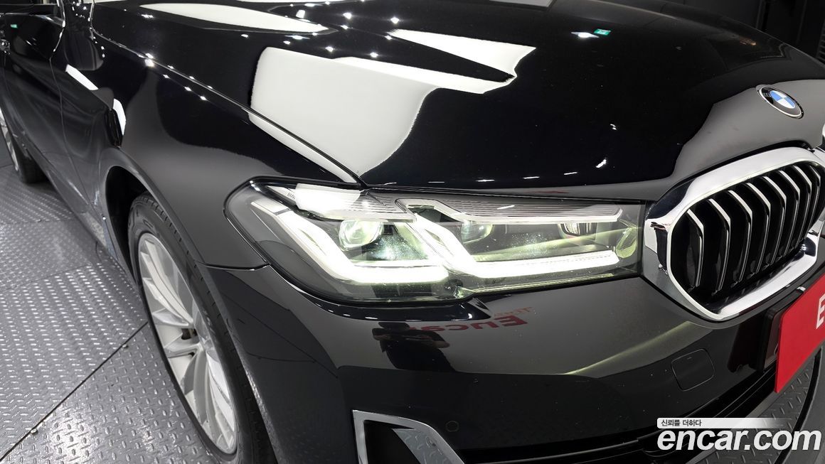 BMW 5-Series 2022
