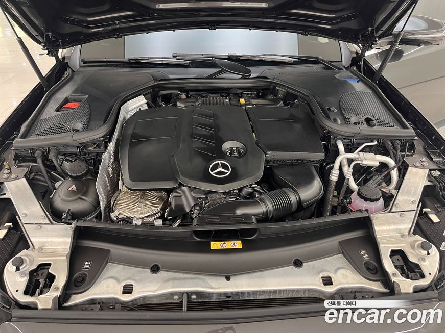 Mercedes-Benz E-Class 2022