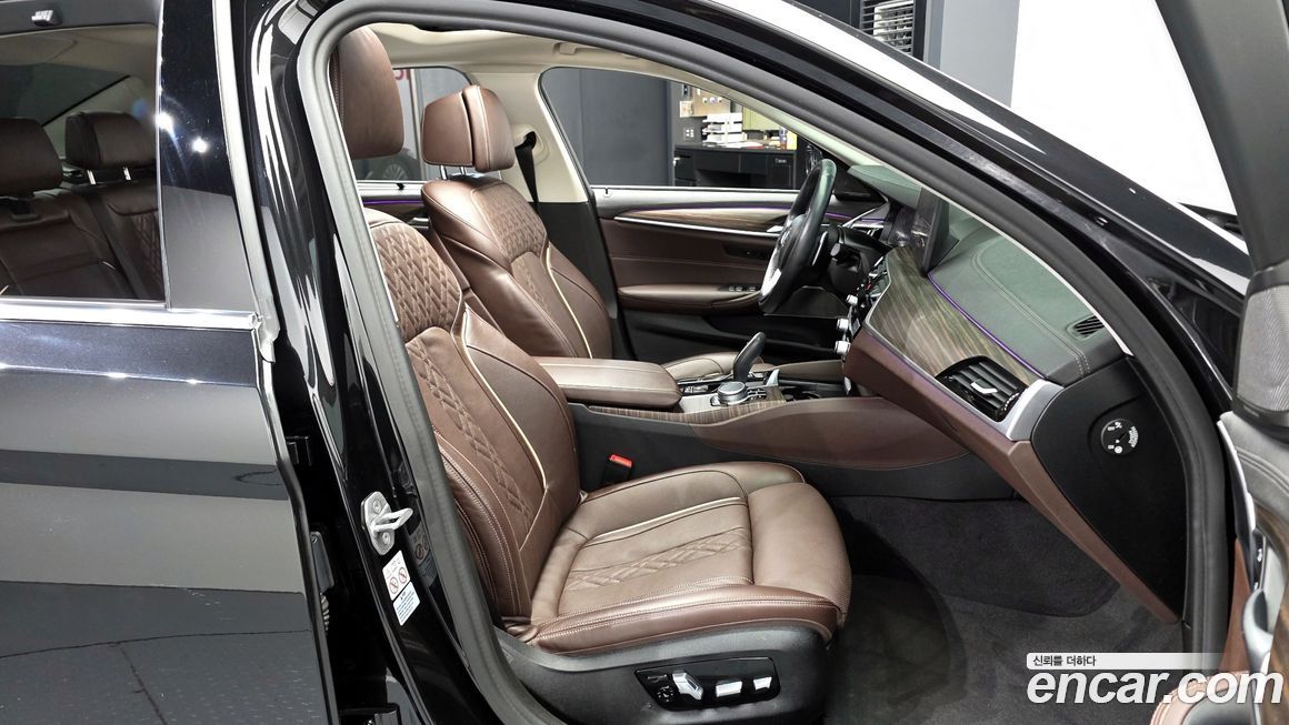 BMW 5-Series 2022