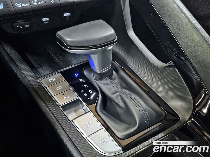 Hyundai AVANTE 2021