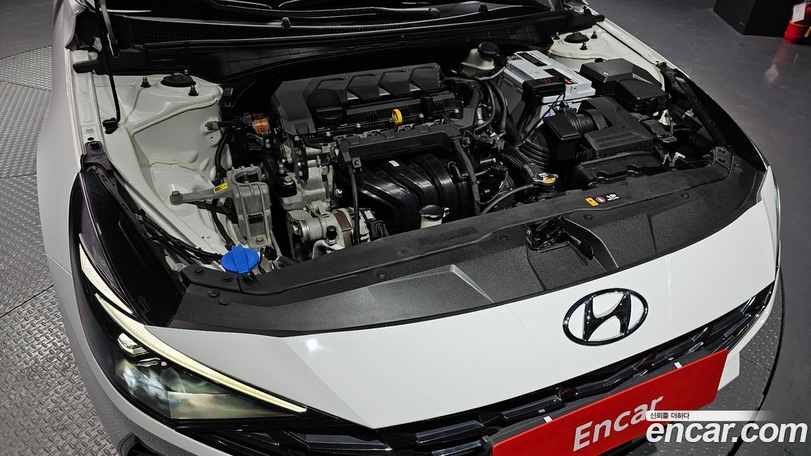 Hyundai AVANTE 2021
