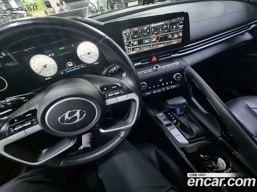 Hyundai AVANTE 2021