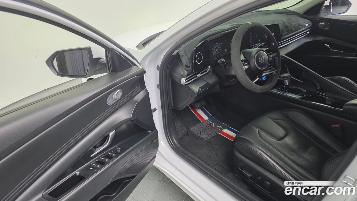 Hyundai AVANTE 2021