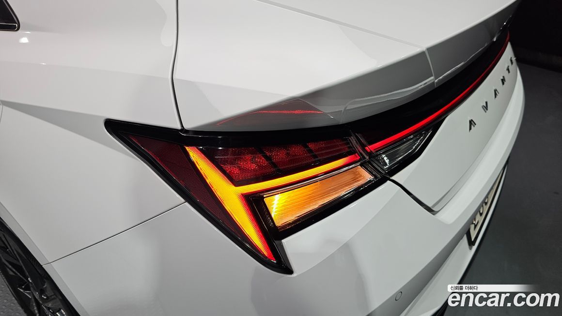 Hyundai AVANTE 2021