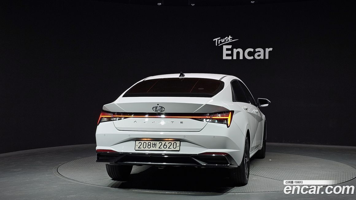 Hyundai AVANTE 2021