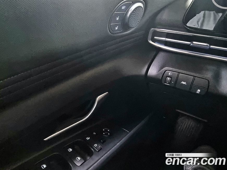Hyundai AVANTE 2021