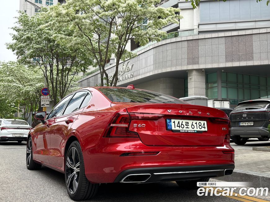 Volvo S60 2021