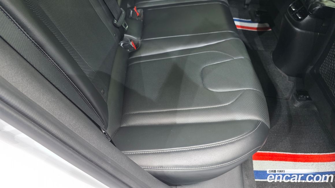 Hyundai AVANTE 2021