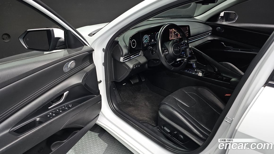 Hyundai AVANTE 2021
