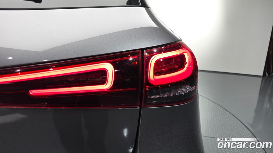 Mercedes-Benz EQA 2022