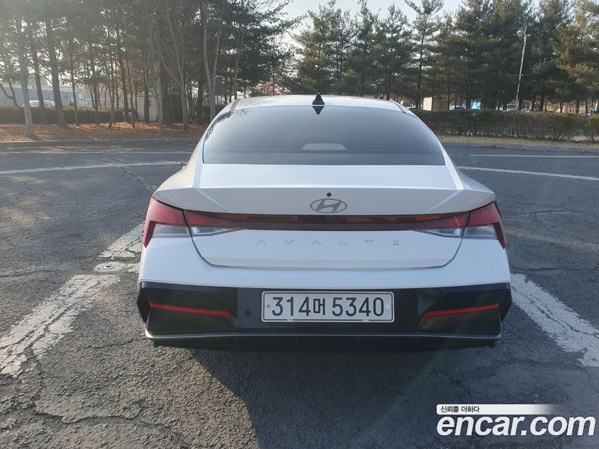 Hyundai AVANTE 2024