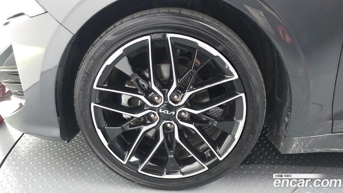 Kia K5 2023