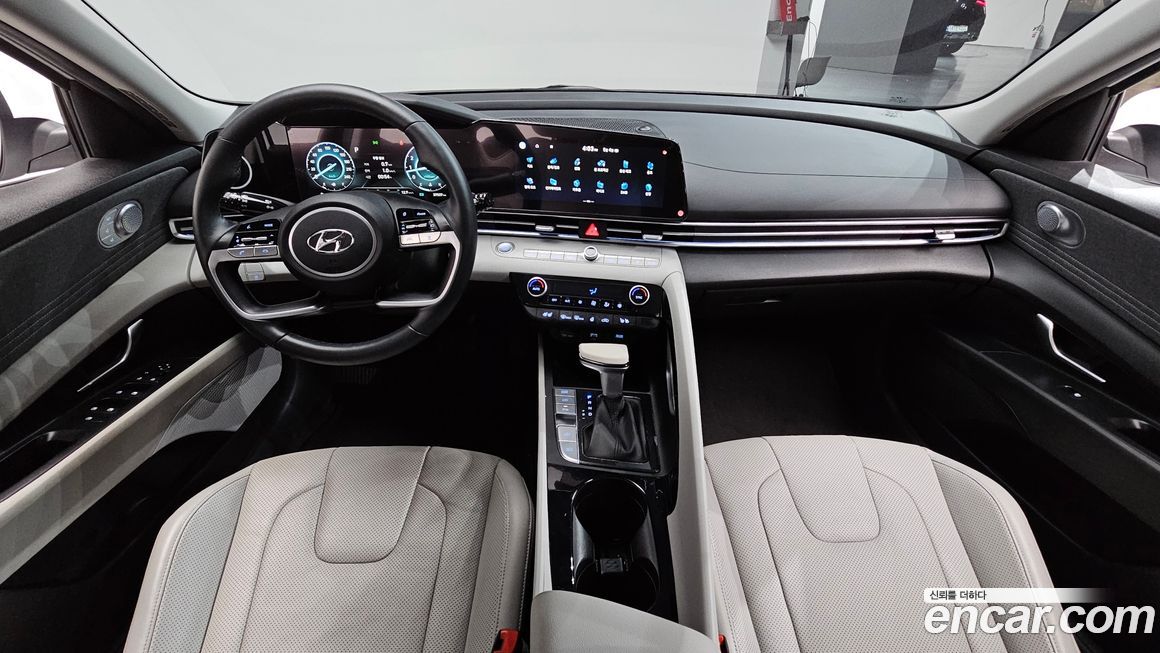 Hyundai AVANTE 2021